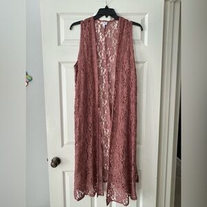 Long Lace Vest in Rose/Mauve